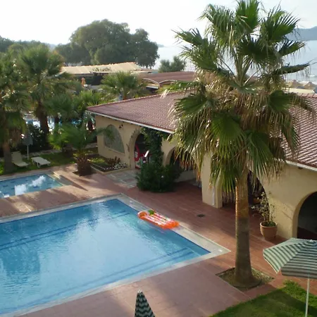 Atlantis Beach Stalós